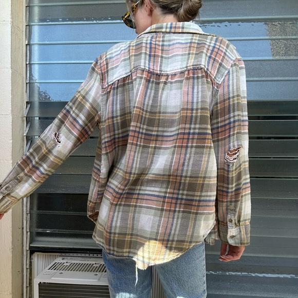 NEUTRAL distressed FLANNEL - Picture 2 of 4